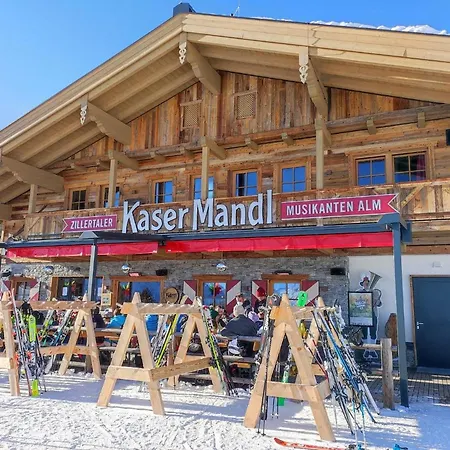 Vroni Zillertal Fuz104 Fuegen